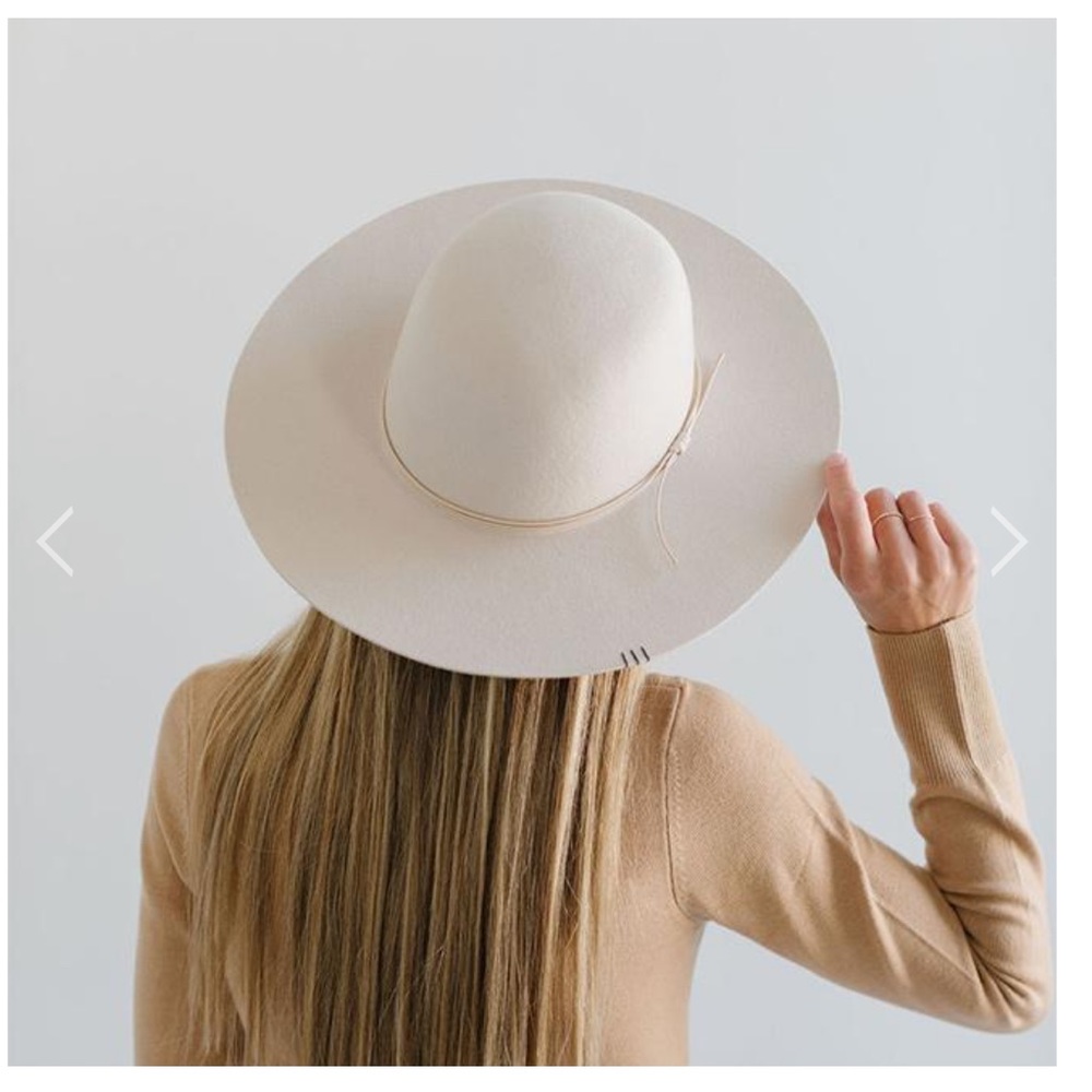 Gigi pip rue hat